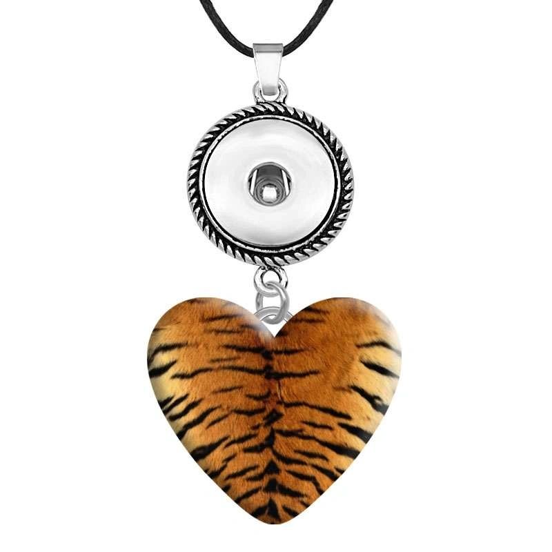 Necklace_R1860_Z_3_Tiger